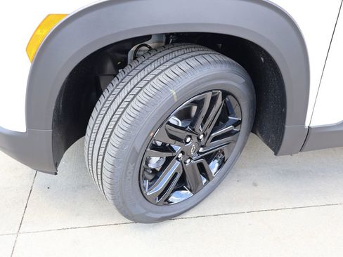 New 2026 Chevrolet TrailBlazer LT w/ Midnight Edition AWD/4WD image 34