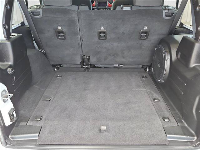 Used 2021 Jeep Wrangler Unlimited Rubicon AWD/4WD image 6