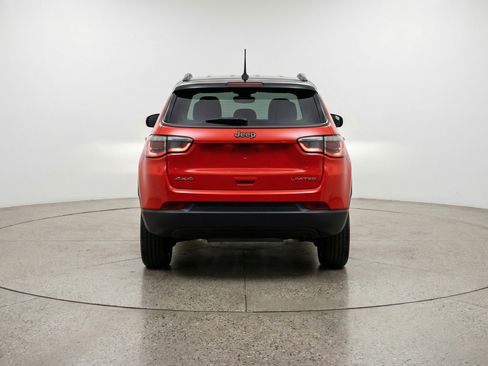 Used 2025 Jeep Compass Limited image 7