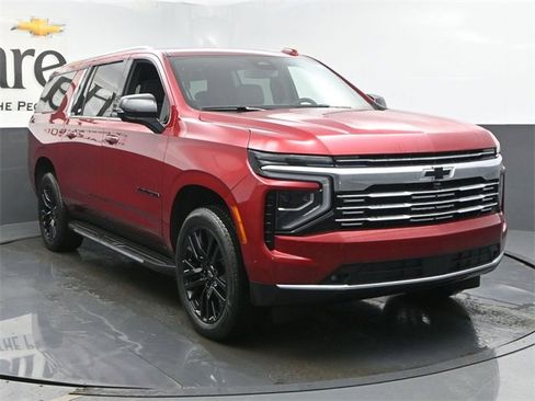 New 2025 Chevrolet Suburban Premier image 29