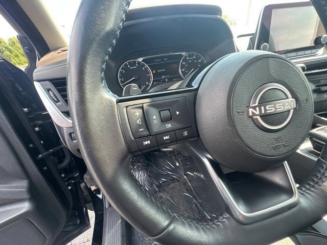 Used 2023 Nissan Rogue SV w/ SV Premium B Package AWD/4WD image 18