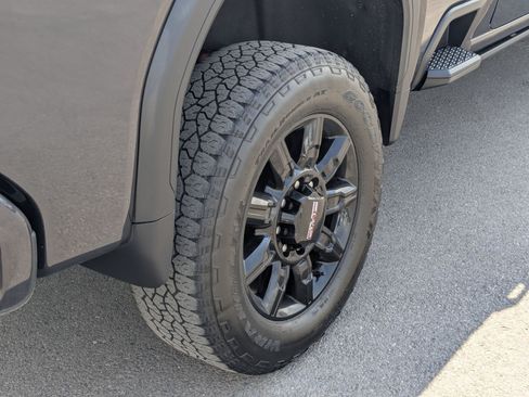Certified 2025 GMC Sierra 3500 AT4 w/ AT4 Premium Plus Package AWD/4WD image 13