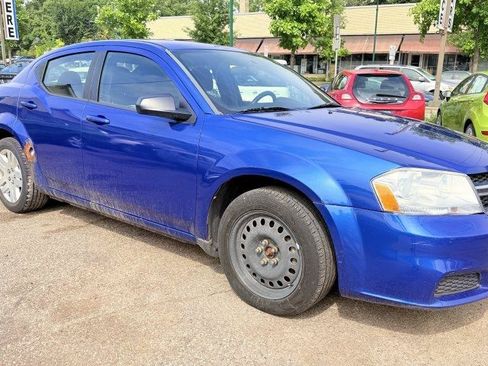 Used 2014 Dodge Avenger SE FWD image 1