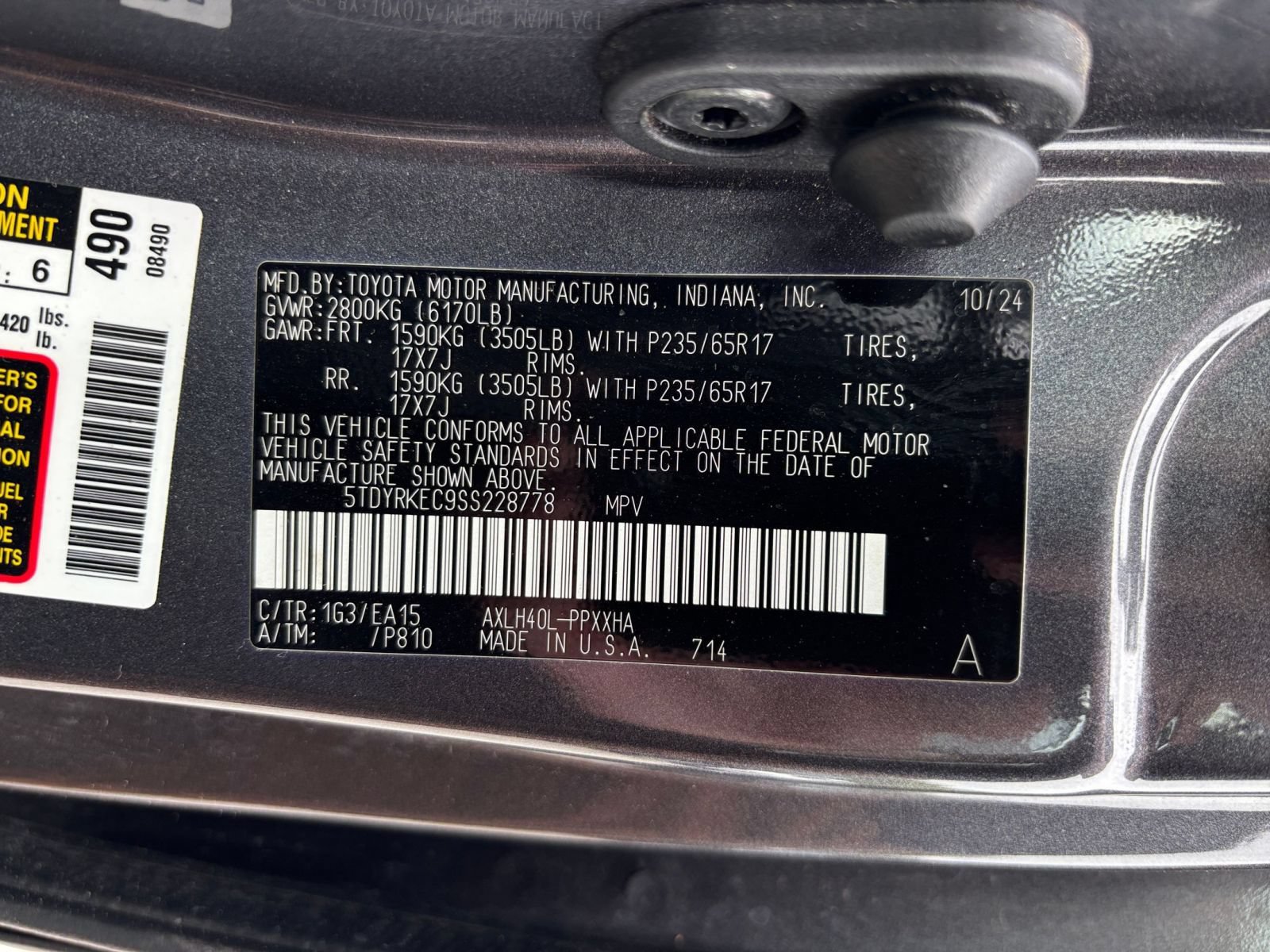 Used 2025 Toyota Sienna XLE FWD image 32