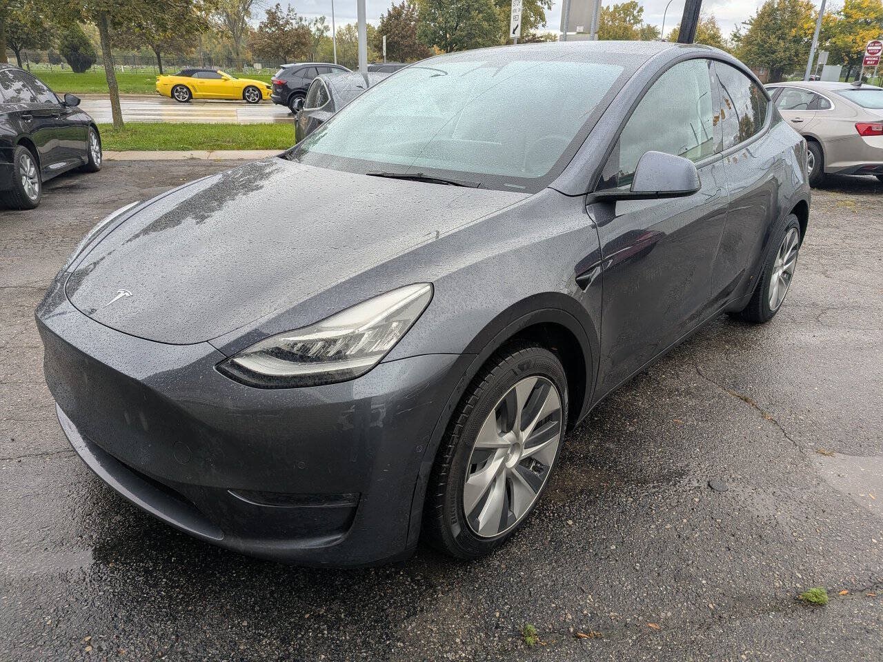 Used 2021 Tesla Model Y Long Range AWD/4WD image 3