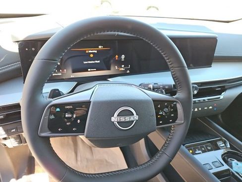 New 2025 Nissan Murano SL image 17