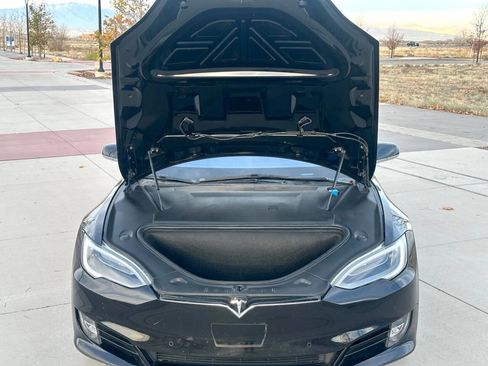 Used 2018 Tesla Model S 75D image 3