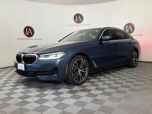 Certified 2023 BMW 530i xDrive w/ Premium Package AWD/4WD image 3