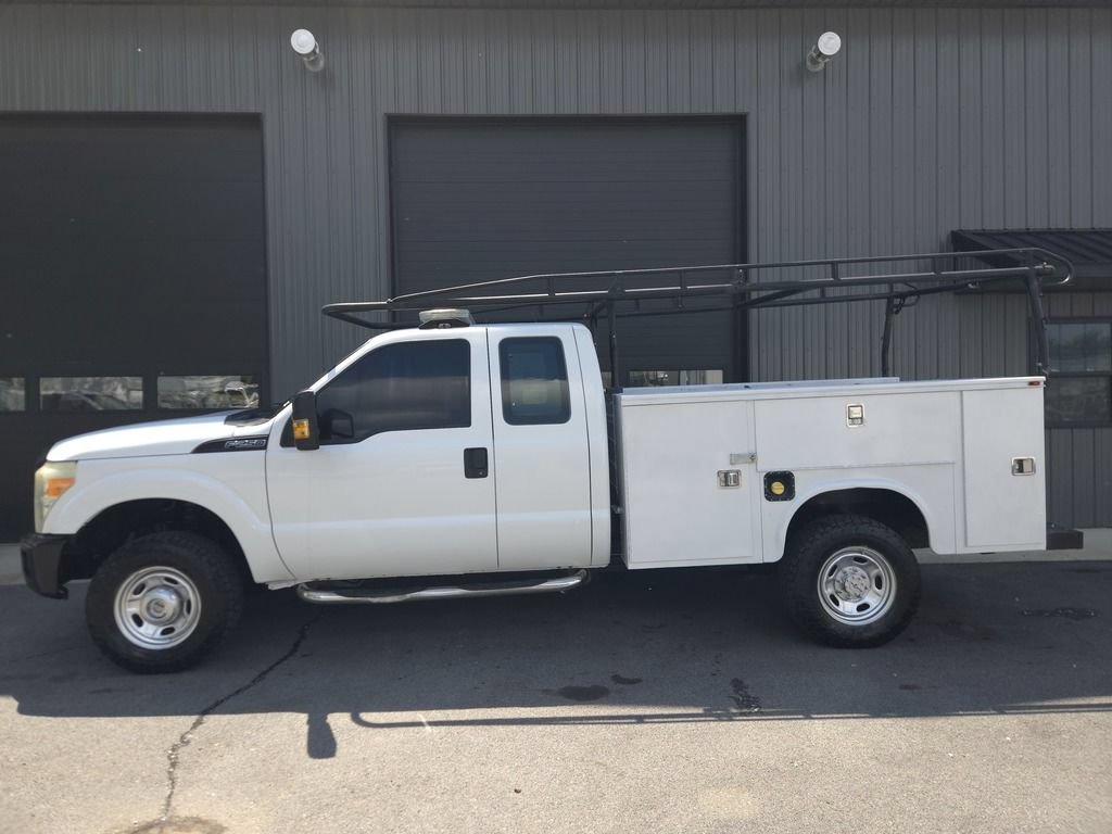 Used 2011 Ford F250 XL w/ Skid Plate Pkg AWD/4WD image 1