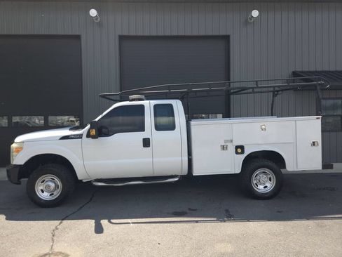 Used 2011 Ford F250 XL w/ Skid Plate Pkg AWD/4WD image 1