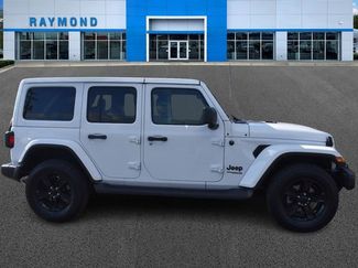 Used 2022 Jeep Wrangler Unlimited Sahara video 2