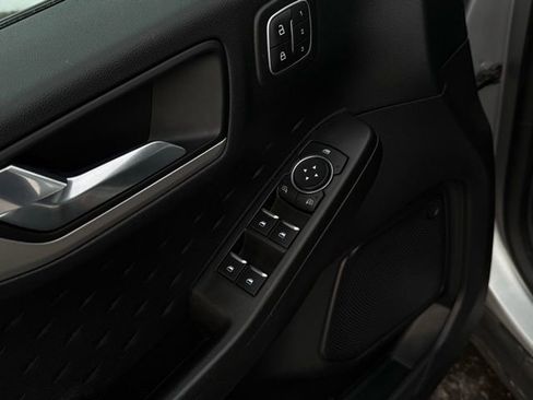 Used 2020 Ford Escape SEL image 6