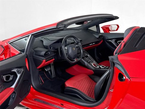 Used 2018 Lamborghini Huracan LP 580-2 image 13