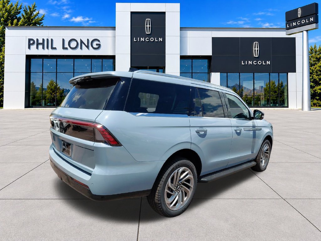 New 2026 Lincoln Navigator Premiere AWD/4WD image 9