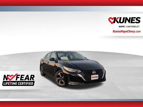 Used 2024 Nissan Sentra SV image 1