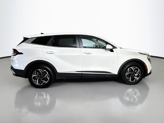 Used 2023 Kia Sportage LX FWD image 11