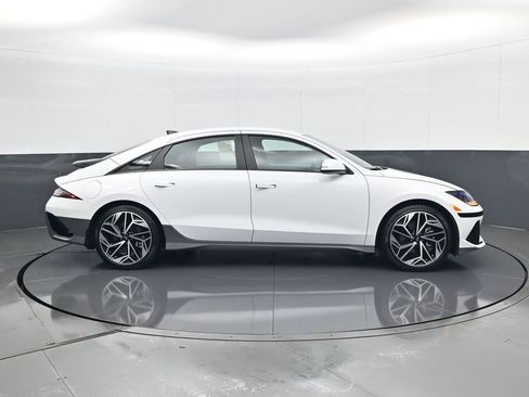 Certified 2023 Hyundai Ioniq 6 SEL image 4