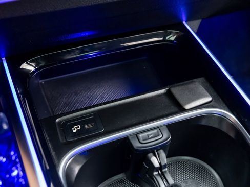 Used 2022 Mercedes-Benz GLB 250 4MATIC image 29