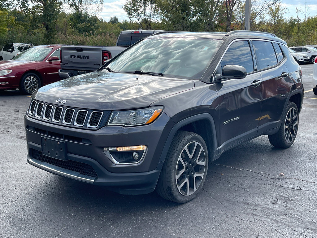 Used 2018 Jeep Compass Limited w/ Navigation Group AWD/4WD image 3