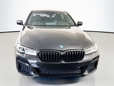Used 2023 BMW 530e w/ M Sport Package image 2
