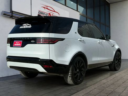 Used 2023 Land Rover Discovery S R-Dynamic image 3