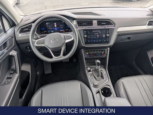 Used 2023 Volkswagen Tiguan SE AWD/4WD image 19