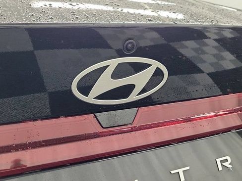 Used 2025 Hyundai Elantra SE FWD image 7
