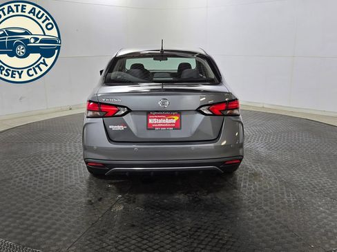 Used 2021 Nissan Versa S FWD image 6