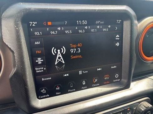 Used 2022 Jeep Gladiator Sport AWD/4WD image 19
