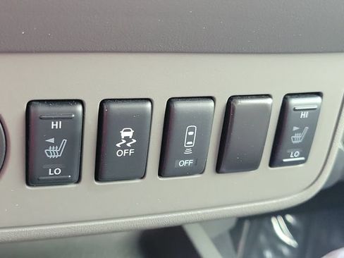 Used 2019 Nissan Frontier SL RWD image 27