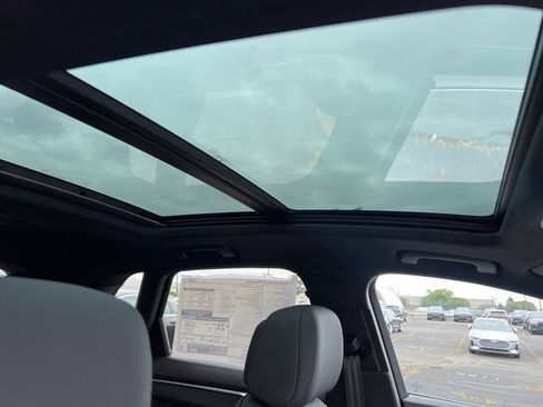 New 2025 Audi Q3 2.0T Premium image 12