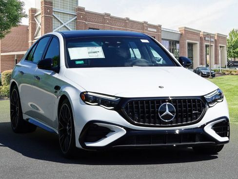 New 2026 Mercedes-Benz E 53 AMG e 4MATIC Sedan image 3