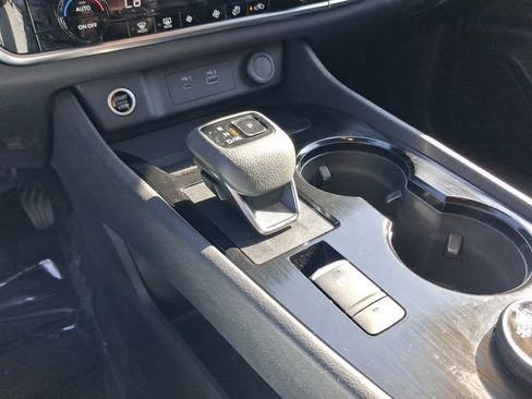 Certified 2022 Nissan Rogue SV AWD/4WD image 22