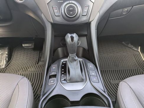 Used 2019 Hyundai Santa Fe XL AWD/4WD image 21