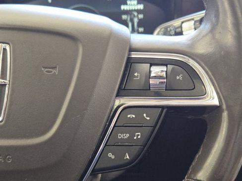 Used 2022 Lincoln Nautilus Reserve image 30