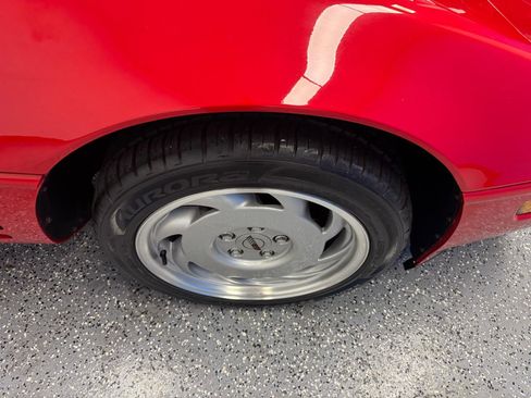 Used 1992 Chevrolet Corvette Convertible RWD image 16
