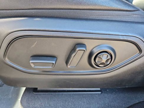 Used 2023 Jeep Grand Cherokee 4WD 4xe image 18