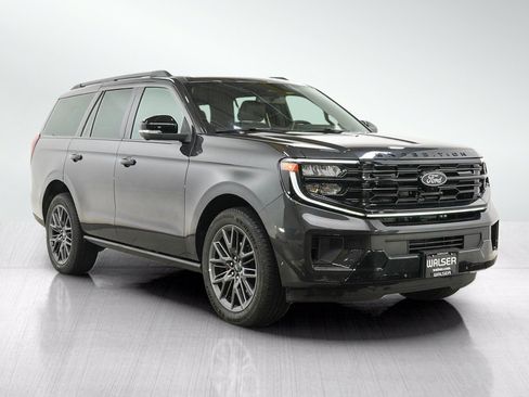 Used 2025 Ford Expedition Platinum w/ Stealth Performance Package AWD/4WD image 7