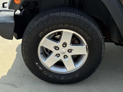 Used 2015 Jeep Wrangler Unlimited Sport w/ Quick Order Package 24S AWD/4WD image 4
