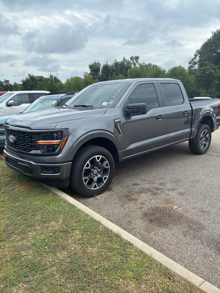Used 2025 Ford F150 STX w/ Equipment Group 200A AWD/4WD image 11
