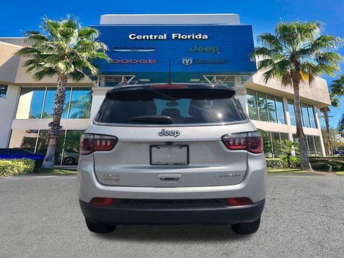 Certified 2025 Jeep Compass Limited AWD/4WD image 6