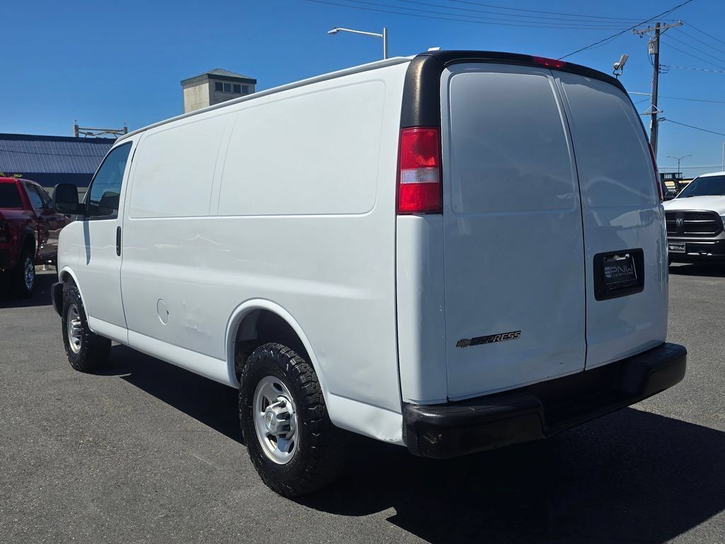Used 2023 Chevrolet Express 2500 w/ Driver Convenience Package RWD image 8