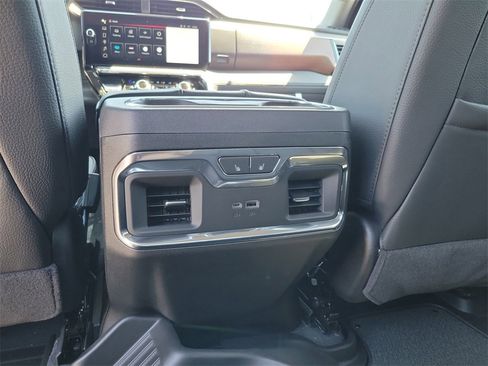 New 2025 GMC Sierra 2500 Denali w/ Denali Reserve Package image 30