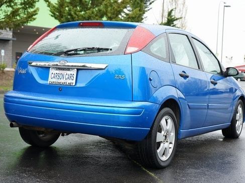 Used 2002 Ford Focus ZX5 Hatchback image 3