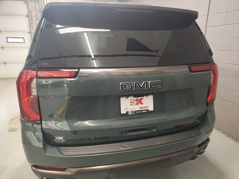 New 2026 GMC Yukon XL AT4 Ultimate AWD/4WD image 24