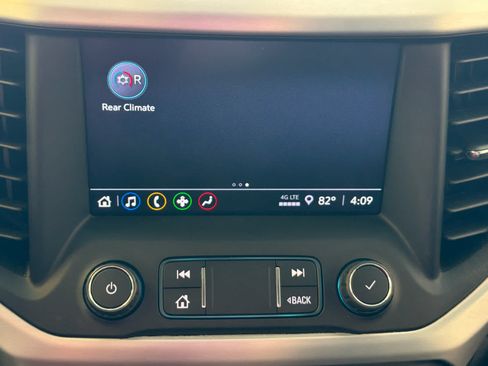 Used 2022 GMC Acadia SLE FWD image 48