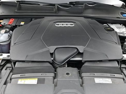 Used 2023 Audi Q8 Prestige AWD/4WD image 22