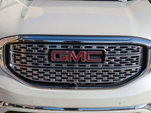 Used 2019 GMC Acadia Denali w/ Technology Package image 9