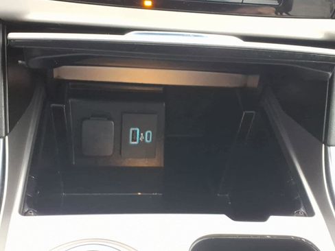 Used 2021 Ford Explorer XLT w/ Equipment Group 202A image 26