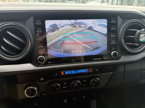 Used 2020 Toyota Tacoma TRD Off-Road w/ TRD Premium Off Road Package image 23